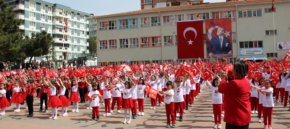 23 Nisan Ulusal Egemenlik ve Çocuk Bayramı Coşkuyla Kutlandı