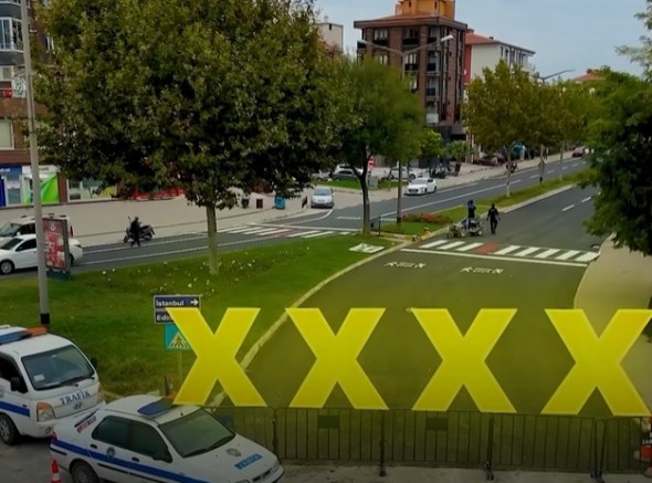 26 Kasım Caddesi Geçici Olarak Trafiğe Kapatıldı