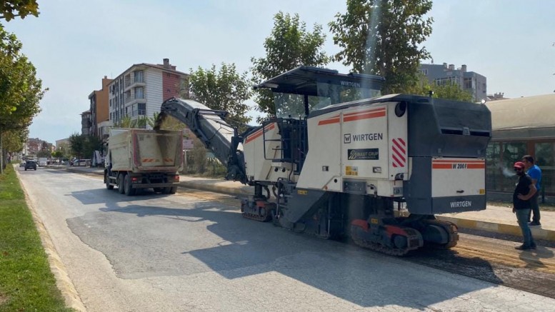 26 Kasım Caddesi’nde Bozulan Yollar Yapılıyor