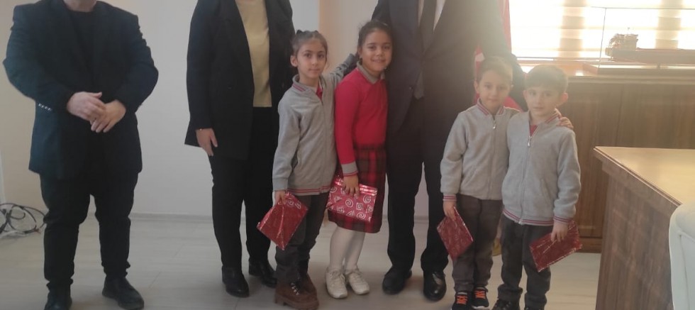 26 Kasım İlkokulu Öğrencilerinden Kaymakam Abacı’ya Ziyaret