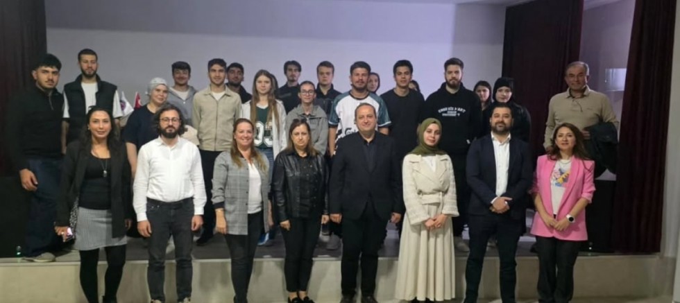 30 Yıl Sonra Mezun Olduğu Okulda Öğrencilerle Buluştu