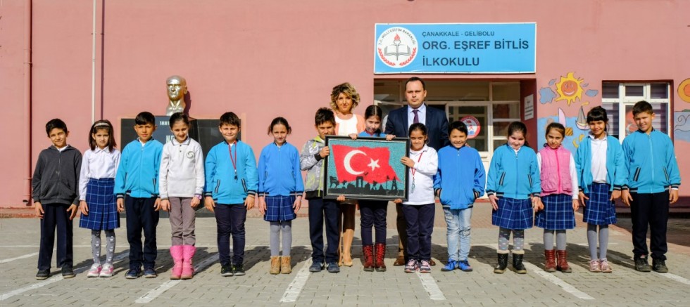 81 İLDE ŞANLI BAYRAĞIMIZ PROJESİ İÇİN BAYRAK TASARLADILAR