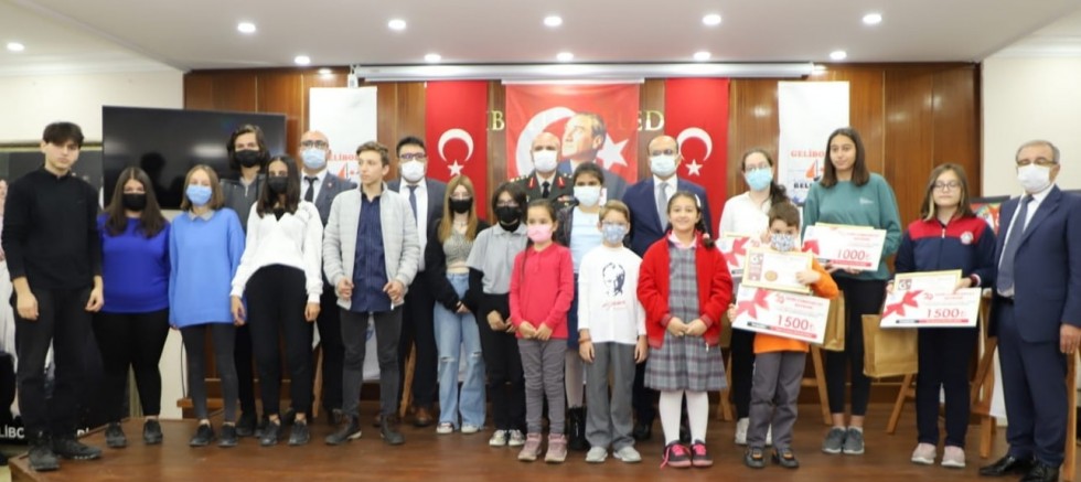 “Adım Cumhuriyet Soyadım Atatürk” Yarışmasının Ödül Töreni Yapıldı