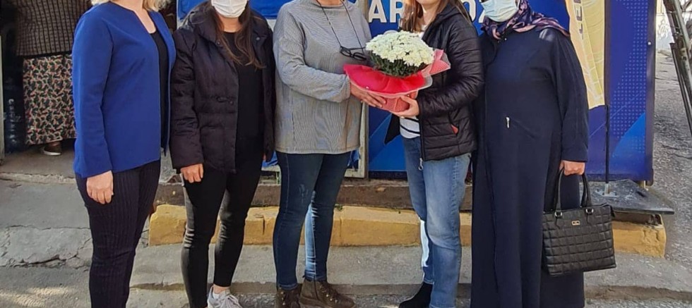 AK Kadınlardan Muhtarlar Günü Ziyareti