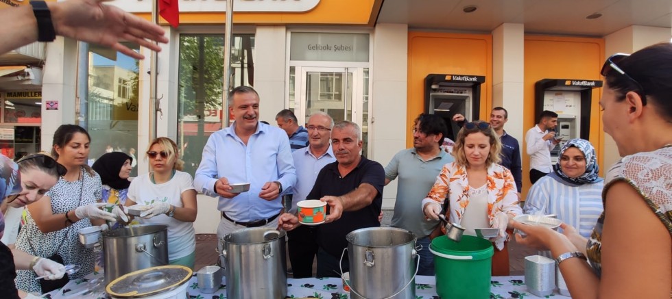 AK Parti’den Aşure İkramı