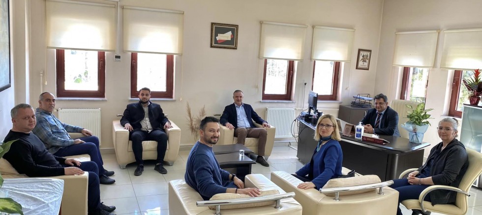 AK Parti’den Tıp Bayramı Ziyareti