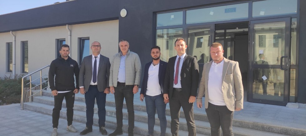 AK Parti’den Yarı Olimpik Yüzme Havuzunda İnceleme