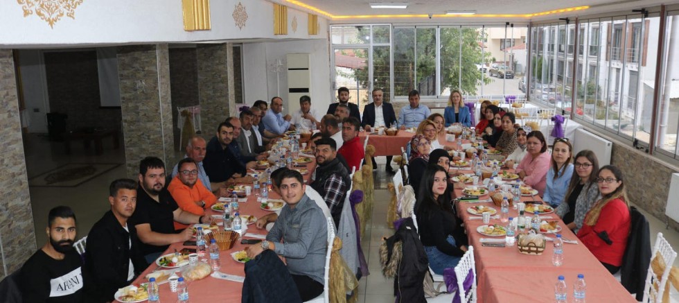 AK Parti İlçe Teşkilatı Kahvaltıda Bir Araya Geldi