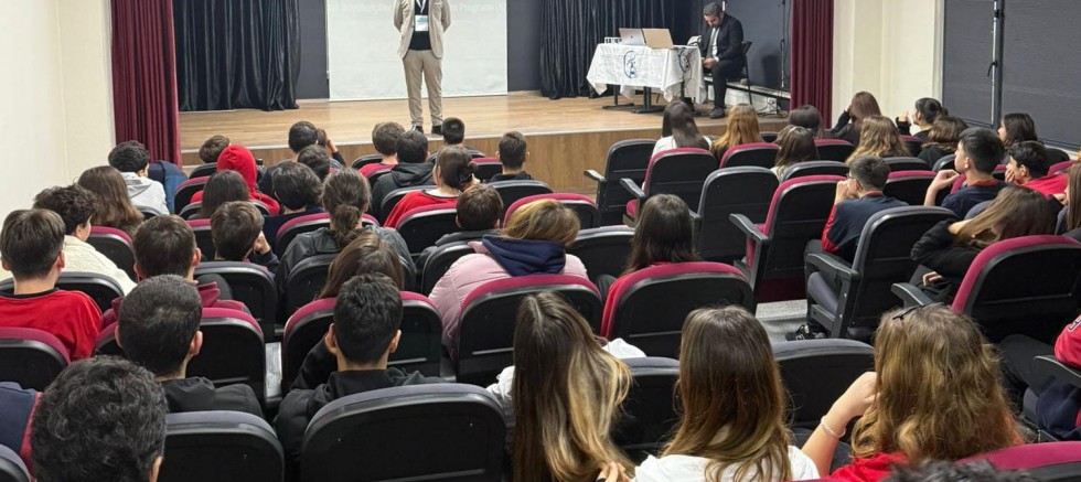 Akademi Kültür Koleji’nden Uluslararası Öğrenci Eğitim Programı