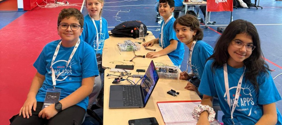 Akademi Kültür Koleji Öğrencileri Nasa Space Apps Yarışmasına Katıldı