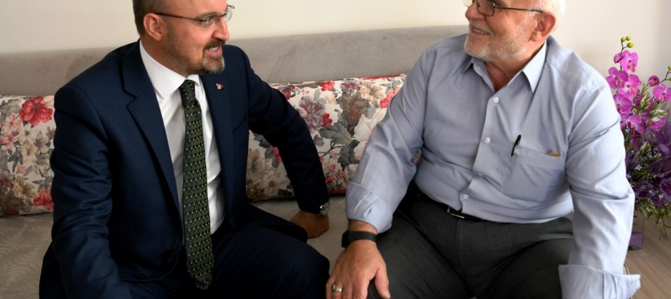 ‘Anne ve Babalarımıza Sevgiyle Hürmet Göstermek İlk Vazifemiz’