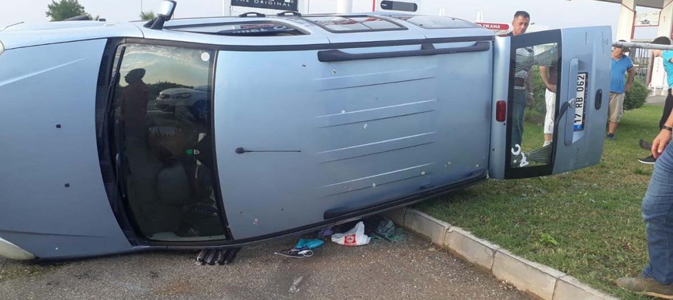 Araba Takla Attı: 1 Yaralı