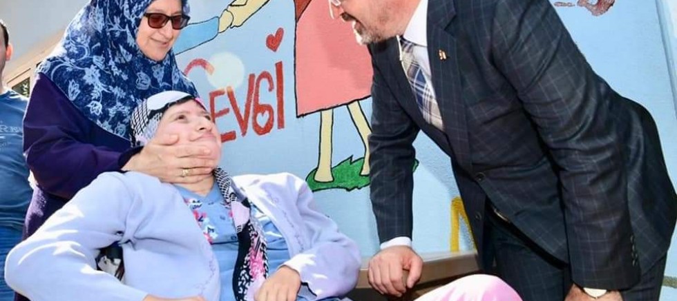“Asıl Engel, Sevgisizlikle Başlar”