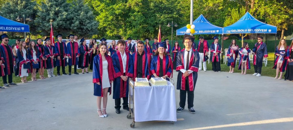 Atatürk MTAL’de Mezuniyet Coşkusu