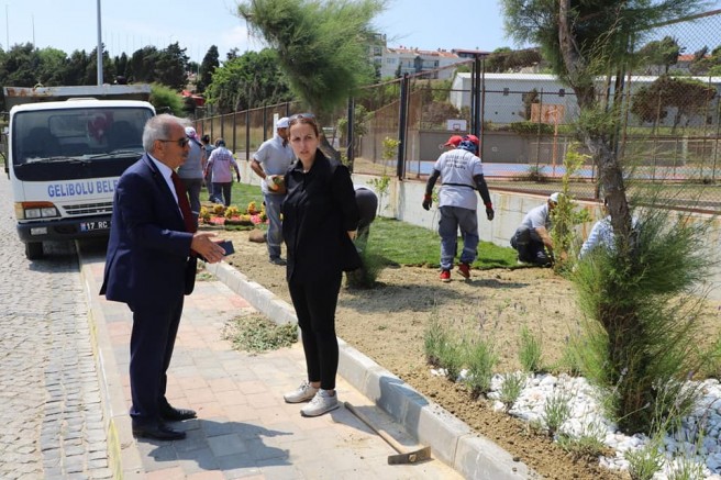 Bakım ve Peyzaj Çalışmaları Sürüyor