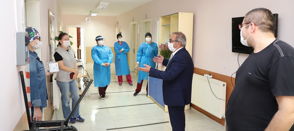 Başkan Özacar’dan Hemşireler Haftası Ziyareti