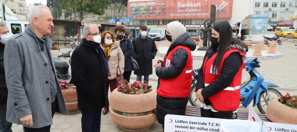 Başkan Özacar’dan Kan Alım Aracına Ziyaret