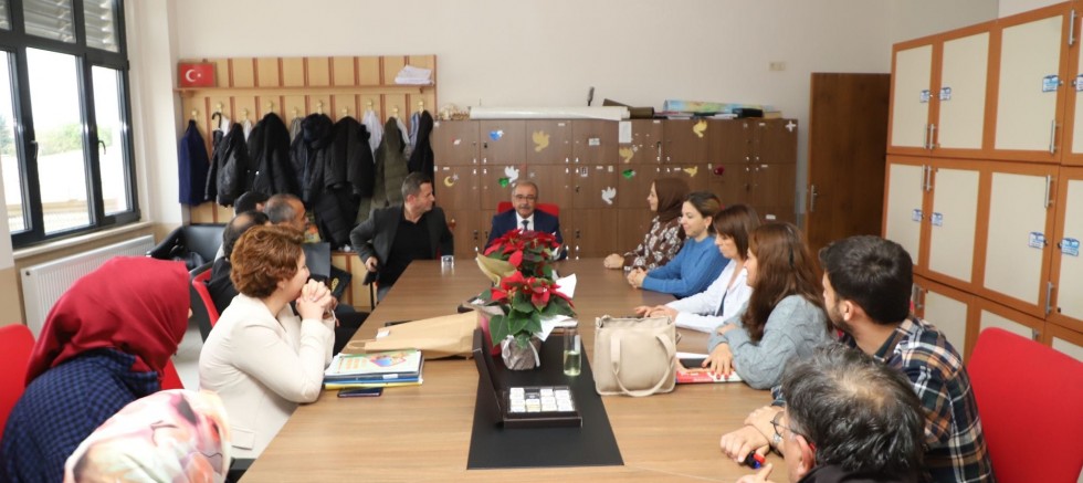 Başkan Özacar’dan Öğretmenler Günü Ziyaretleri