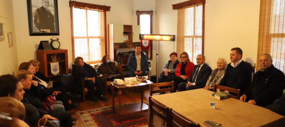 Başkan Özacar, Derneklere Ziyaretler Gerçekleştirdi