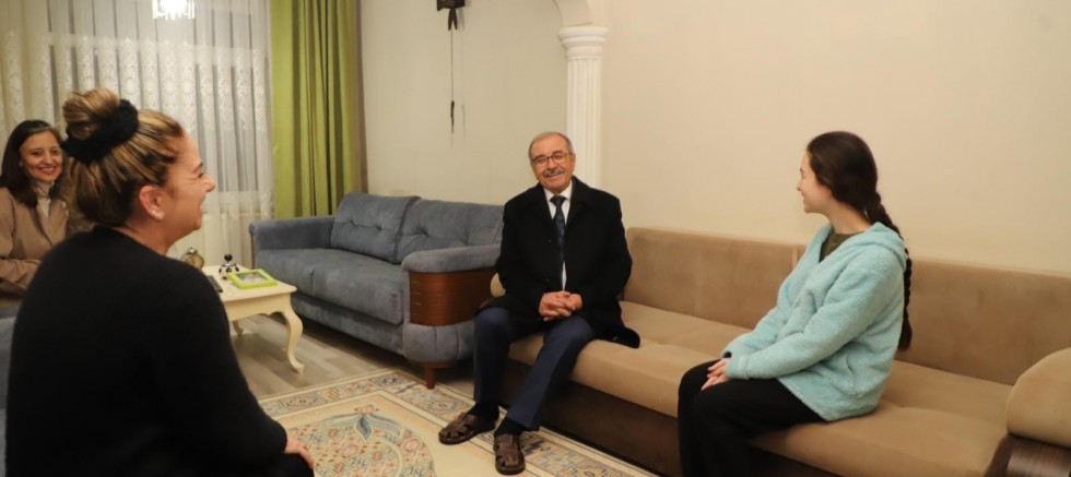 Başkan Özacar, Ev Ziyaretlerine Devam Ediyor