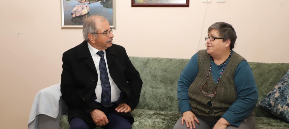Başkan Özacar, Evlere Konuk Olmaya Devam Ediyor