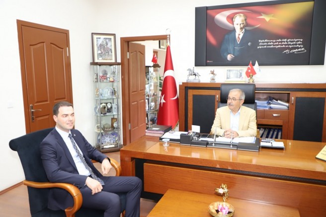 "Başkan Özacar Şube Müdürünü Ağırladı