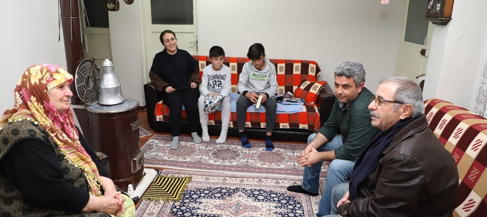 Başkan Özacar, Yeni Yıl Geleneğini Bozmadı