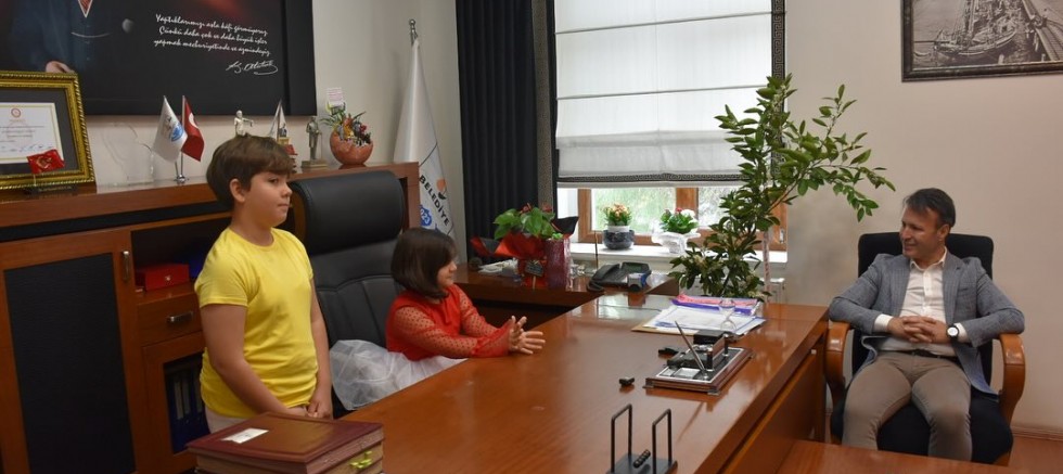 Başkan Soyuak, Koltuğunu Miniklere Devretti