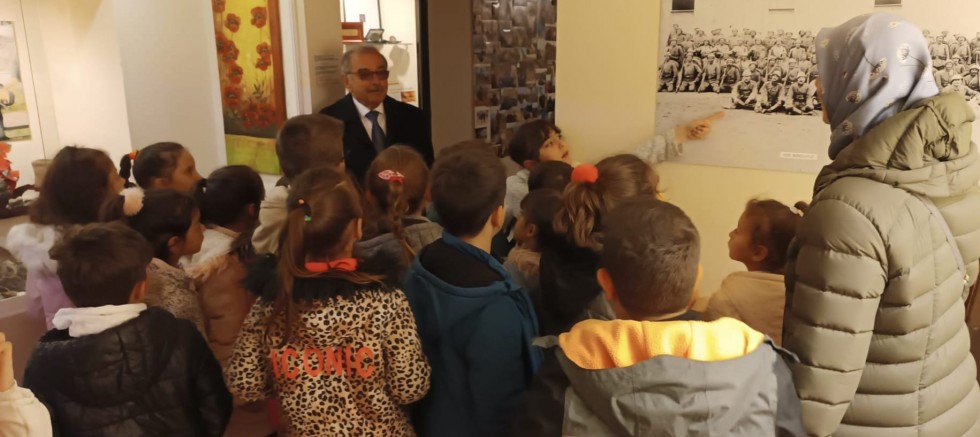 Belediye Başkanı Özacar, Öğrencilere Rehberlik Etti