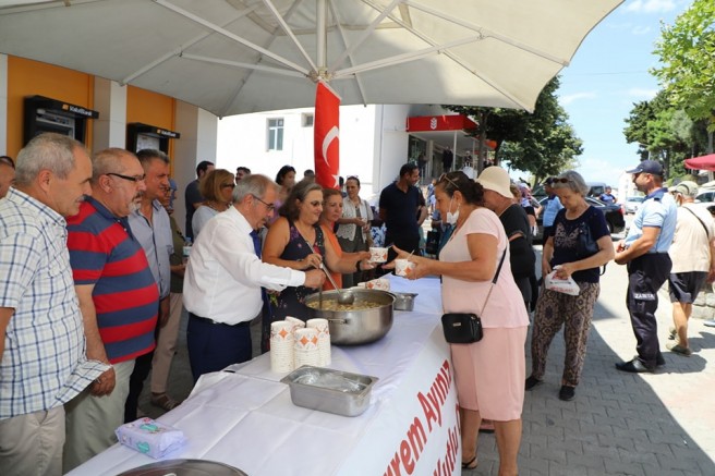 Belediyeden Aşure İkramı