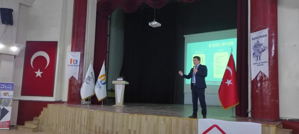 Bilinçli Teknoloji Kullanımı Semineri Düzenlendi