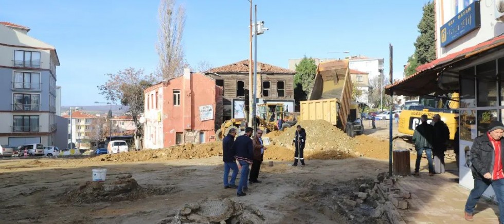 Büyük Camii Etrafında Üstyapı Çalışmaları Başladı