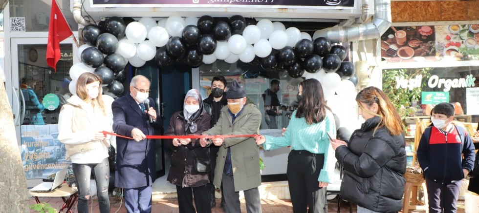 “Cafe No 17” Açıldı