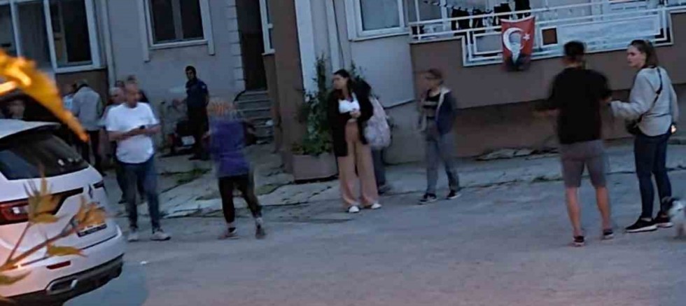 Cam Silerken 2. Kattan Düşen Kadın Hayatını Kaybetti