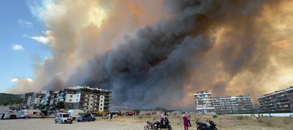Çanakkale’de Orman Yangını! Yangın Devlet Hastanesine Yaklaştı