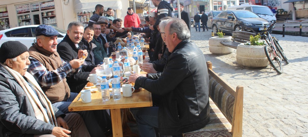 Çetin Çarşı Esnafıyla Kahvaltıda Buluştu