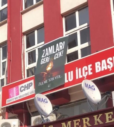 CHP’den Gaz Lambalı Afiş: Zulme Son Ver