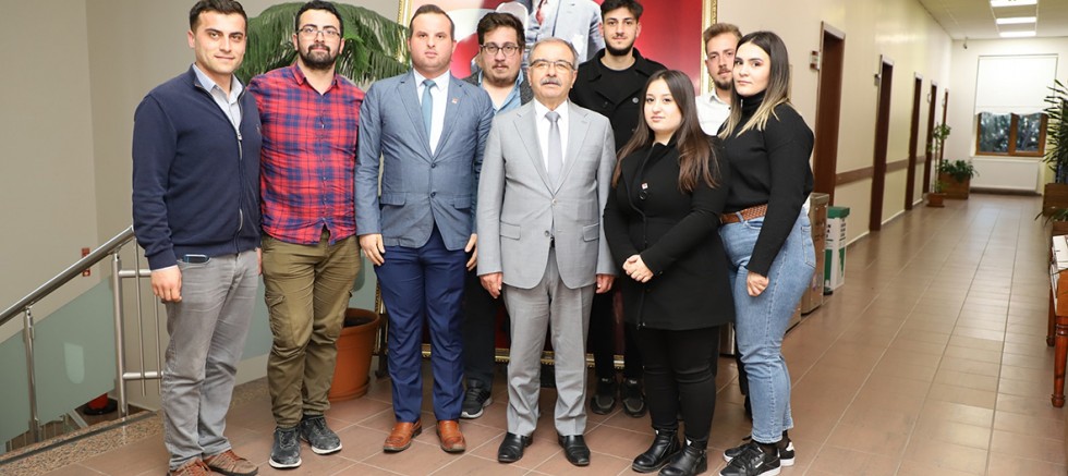 CHP’li Gençlerden Başkan Özacar’a Ziyaret