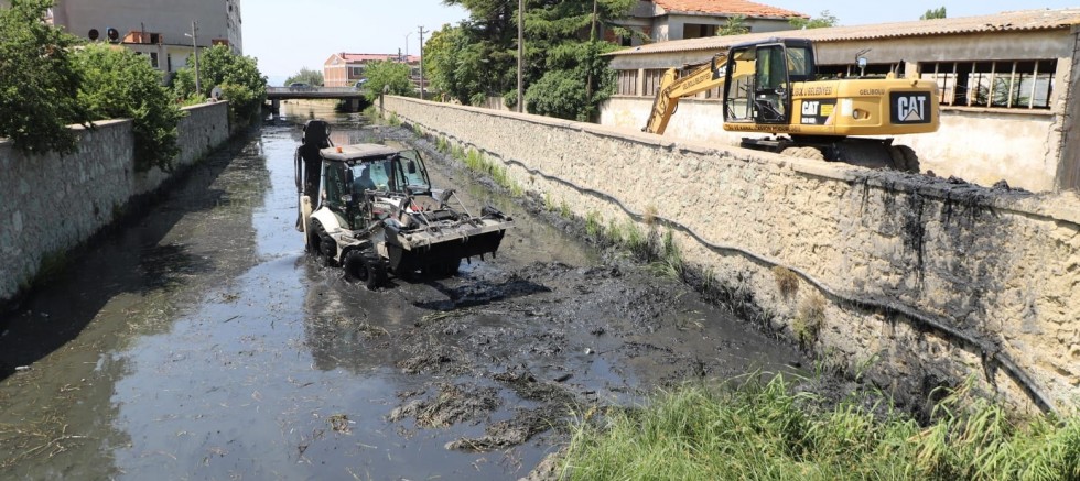 Çokalca Deresi Temizlendi