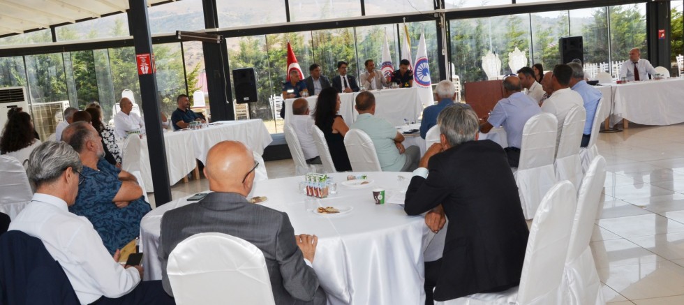 ÇOMÜ Rektörü Erenoğlu Gökçeada’da