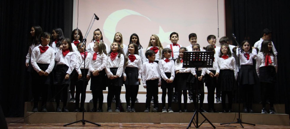 Cumhuriyet Çocuk Korosu Düzenlendi