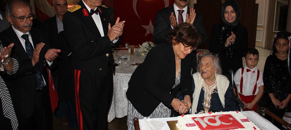 CUMHURİYET RESEPSİYONU DÜZENLENDİ