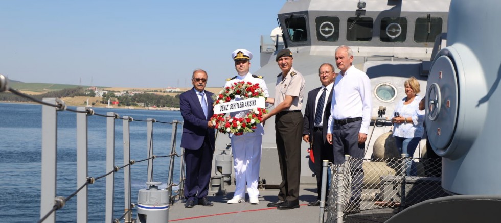Deniz Şehitleri Anısına Boğaza Çelenk Bırakıldı