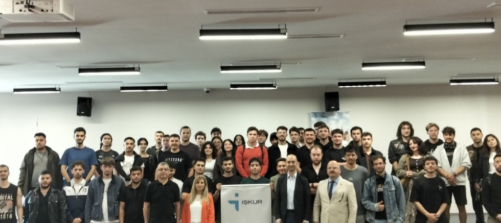 Denizcilik MYO Öğrencilerine İş Arama Becerileri Eğitimi