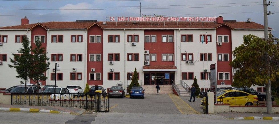 Devlet Hastanesi 38 Hekim ile Hizmet Vermeye Devam Ediyor