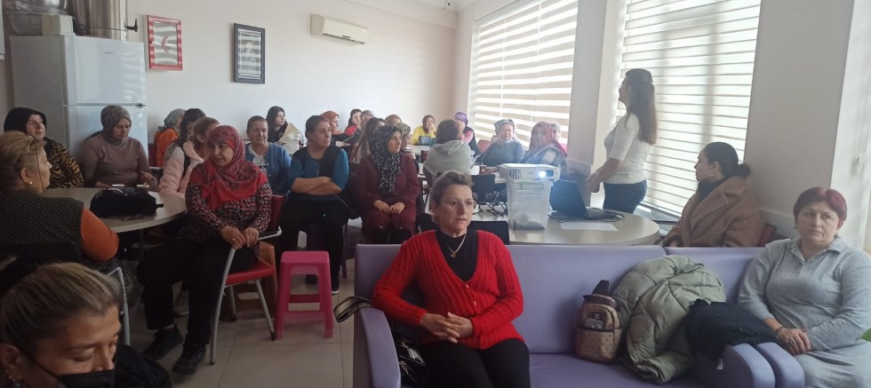 ‘Doğal Olan Normal Doğum’ Bilgilendirmesi Sürüyor