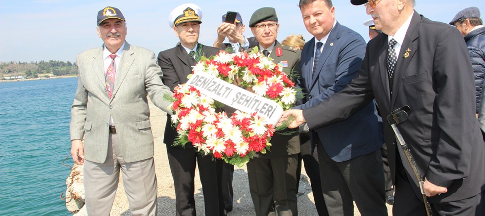 Dumlupınar Denizaltı Şehitleri Anıldı