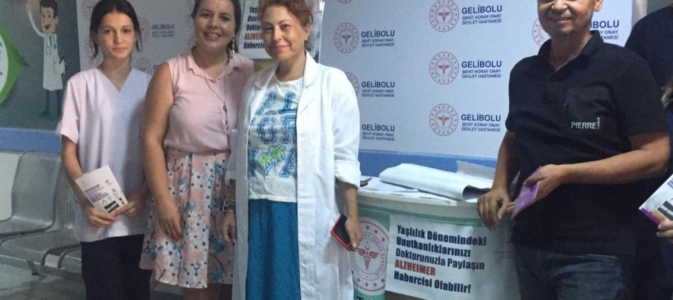 Dünya Alzheimer Gününde Vatandaşlar Bilgilendirildi