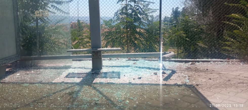 Durakların Camlarından Ne İstiyorsunuz?