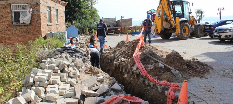 Elektrik kablolarının  yeraltına alınma çalışmaları
